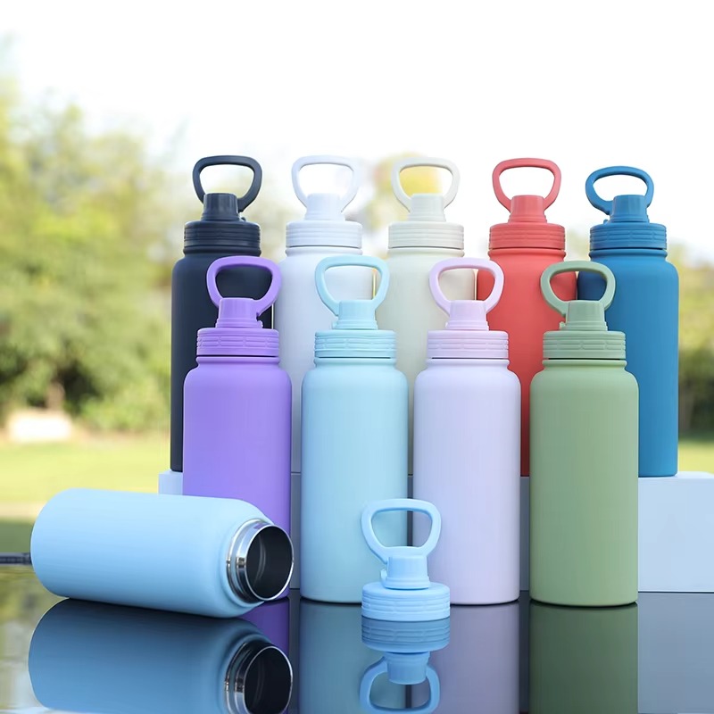 Botella de agua aislada reutilizable de Vacuum Great Capacidad Botella de agua aislada reutilizable de Vacuum Great Capacidad
