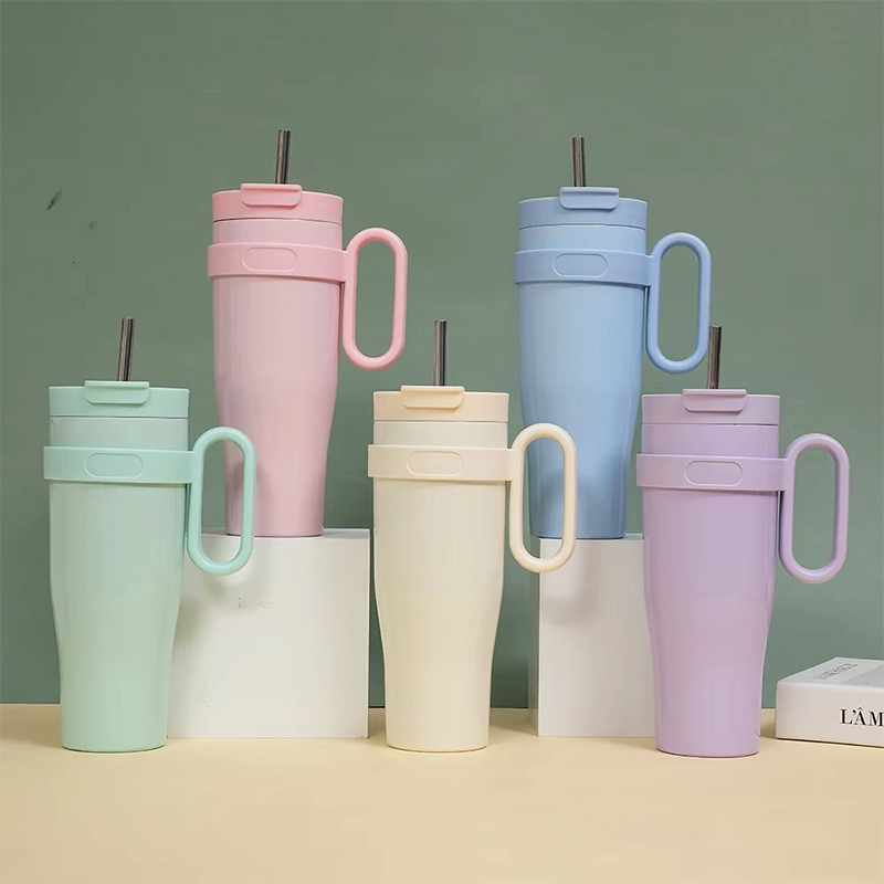 Taza automotriz de gran capacidad de acero inoxidable montado en el automóvil Taza automotriz de gran capacidad de acero inoxidable montado en el automóvil