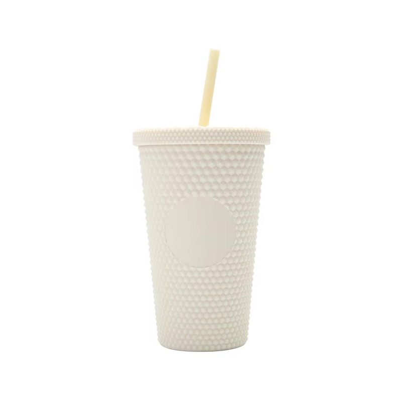 Tumbler de plástico brillante con tapa y paja