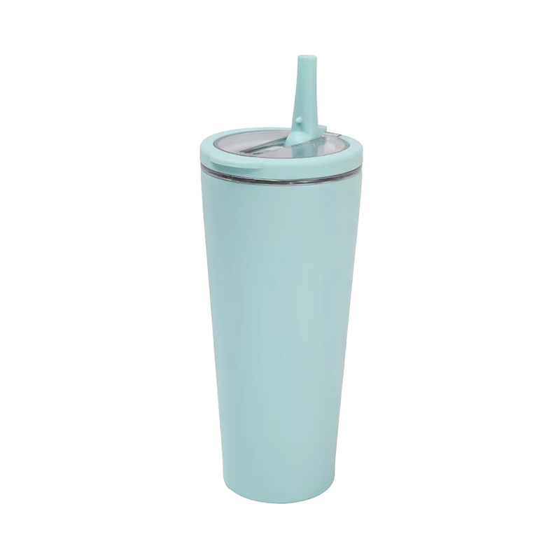 Manejar una taza de café de acero inoxidable de aislamiento con paja Manejar una taza de café de acero inoxidable de aislamiento con paja