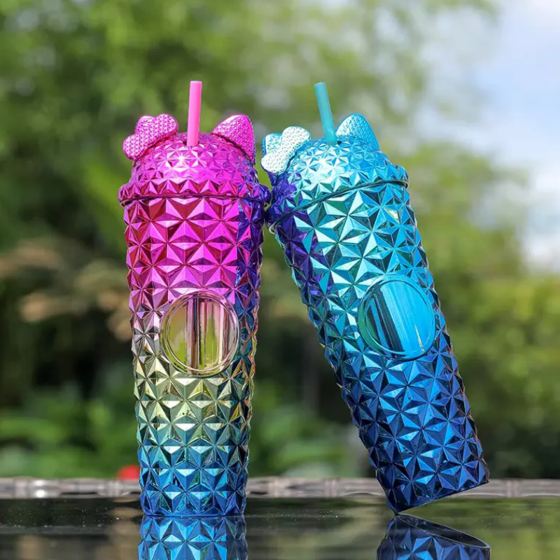El vaso con paja se está convirtiendo en una tendencia