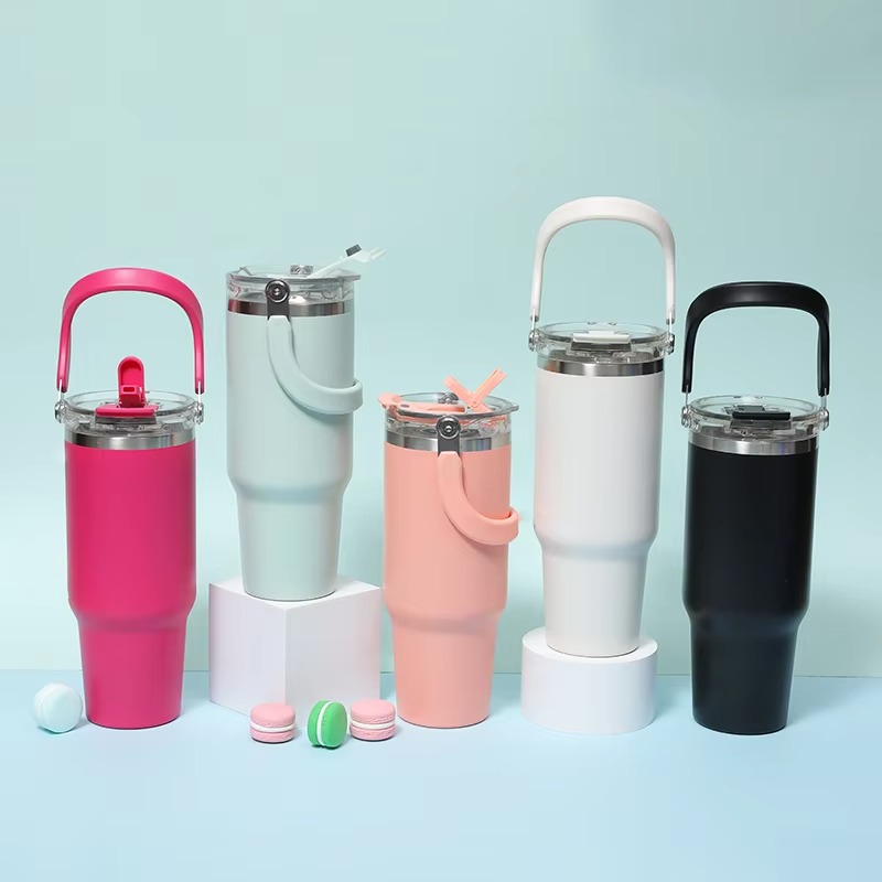 Tumbler de paja de flip a prueba de fugas con una boquilla extraíble
