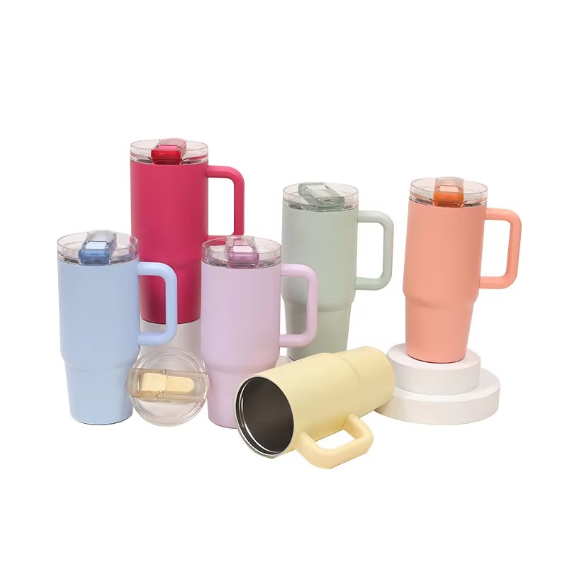 Tumbler de acero inoxidable con tapa de paja Tumbler de acero inoxidable con tapa de paja